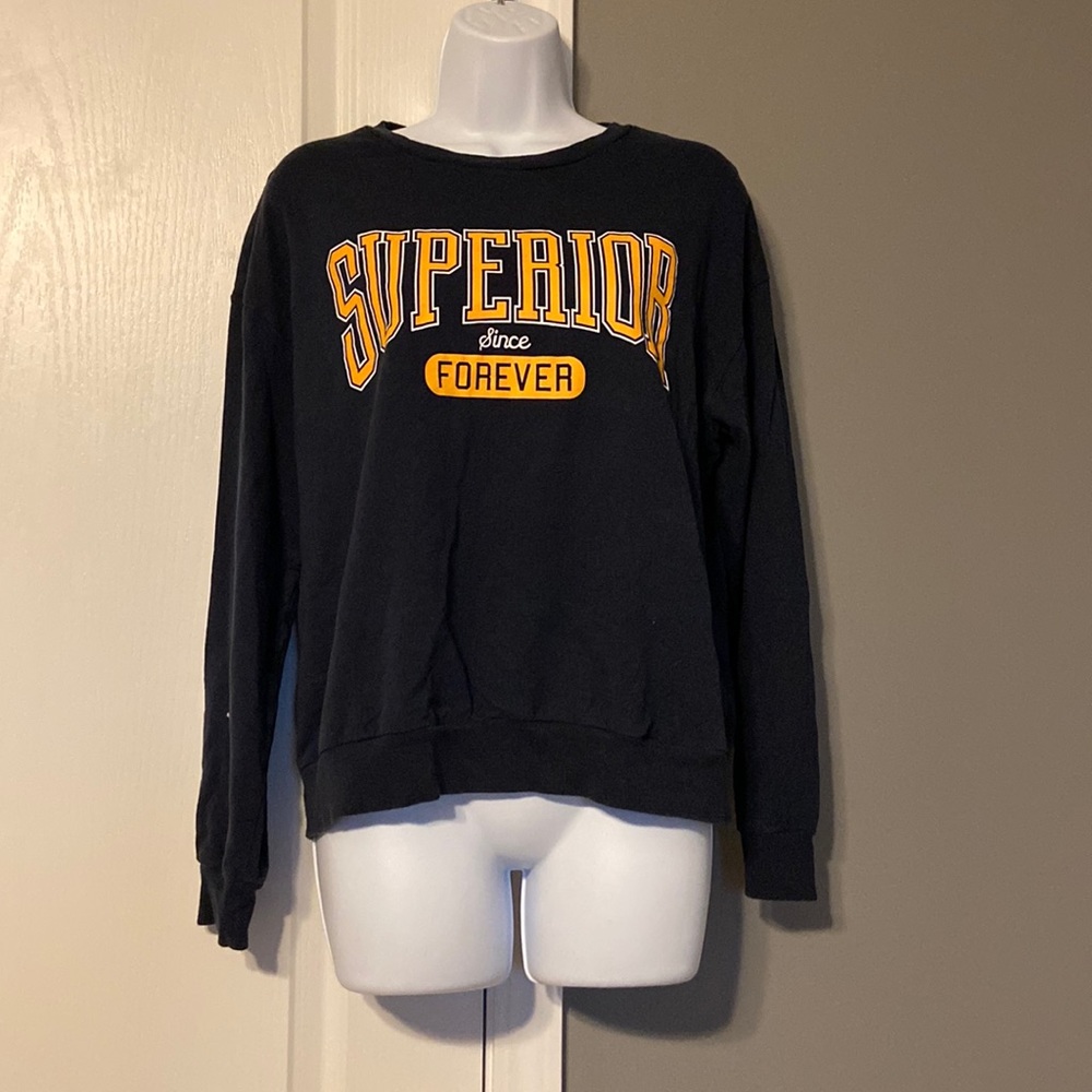 Sweatshirt